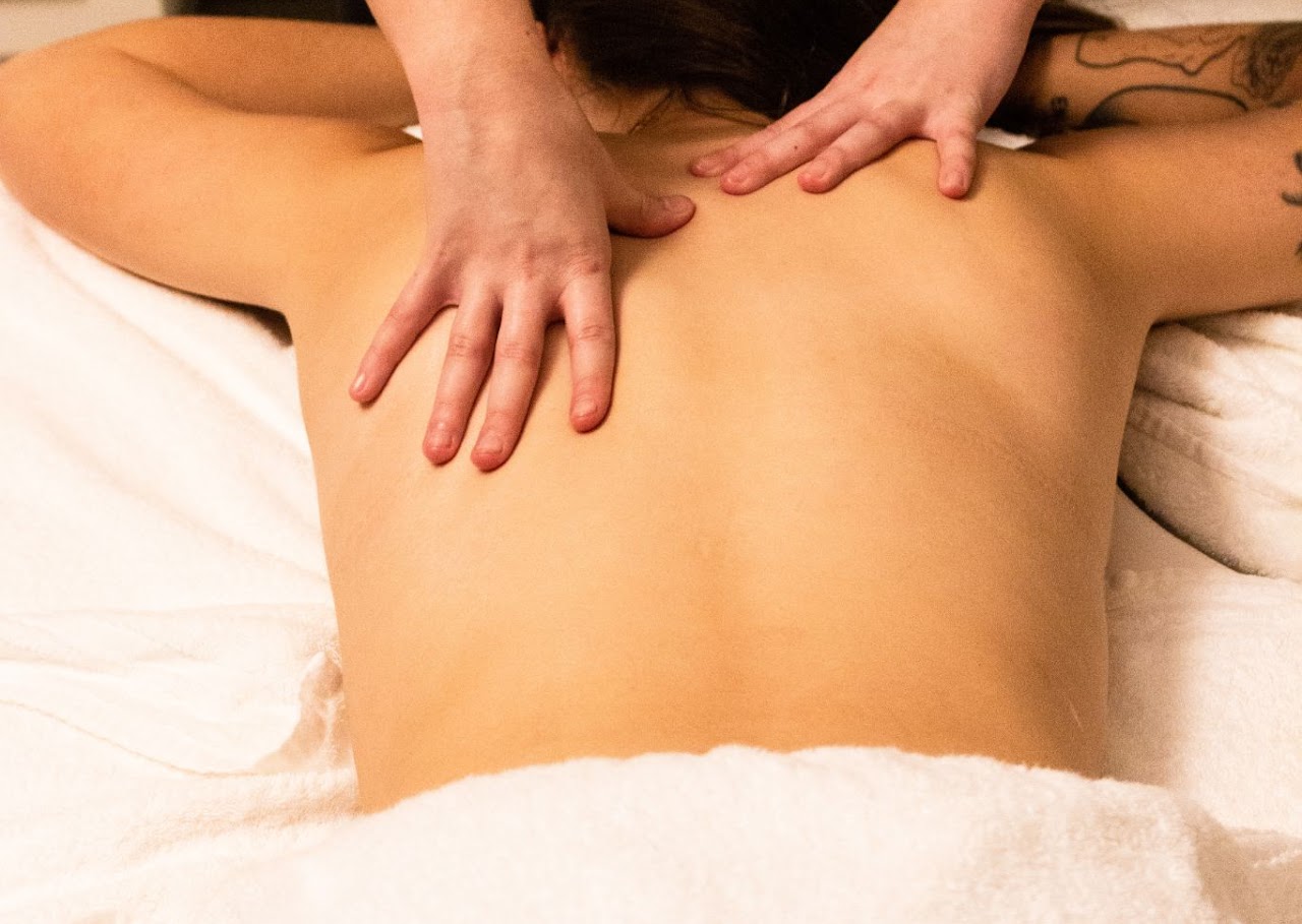 A relaxing back massage